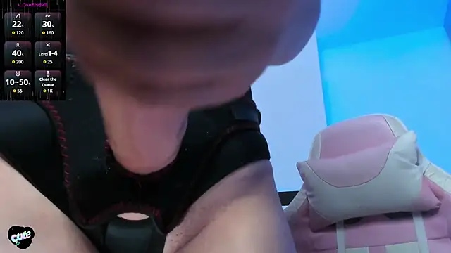 Saskyaa online show from 09-25-25, 02:59