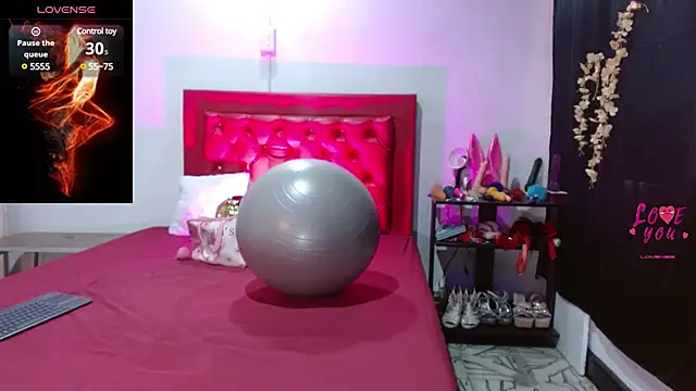 cleopatraa online show from 01-24-25, 07:18