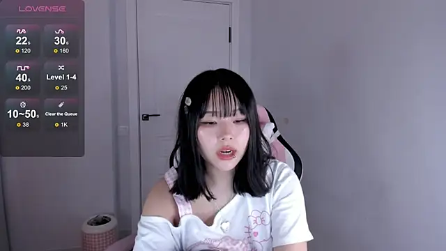 Snapshot of hee_young11 chatting on 12-03-25, 03:58 hee young11 online show from 12-03-25, 03:58