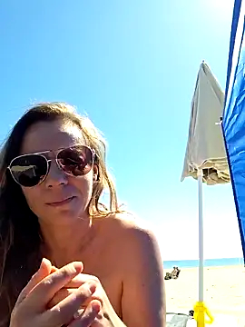 Snapshot of Maryli-O chatting on 04-08-26, 11:54 Maryli-O online show from 04-08-26, 11:54