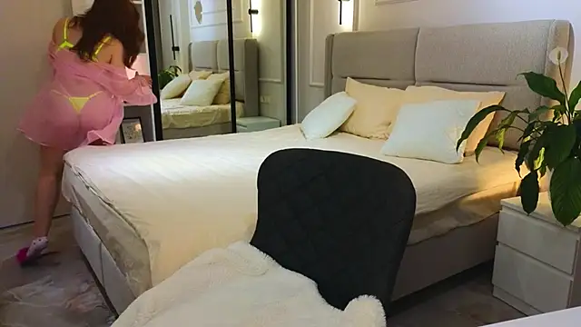 Lina-hill online show from 04-30-26, 07:58