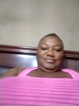 Snapshot of MATUREBUSSTY chatting on 04-06-26, 08:10 MATUREBUSSTY online show from 04-06-26, 08:10