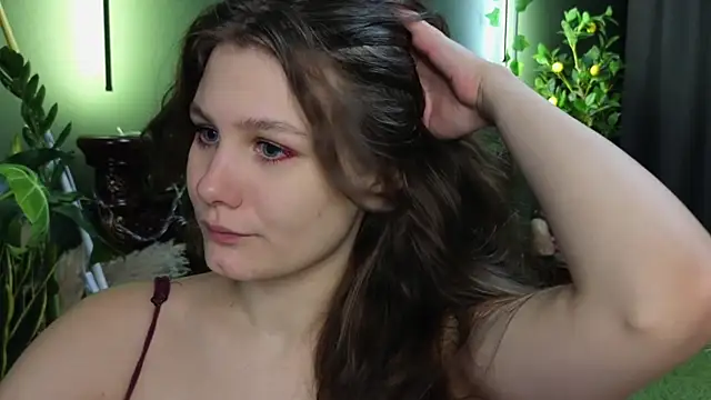 Snapshot of Charlotte_wow chatting on 12-22-24, 01:55 Charlotte wow online show from 12-22-24, 01:55