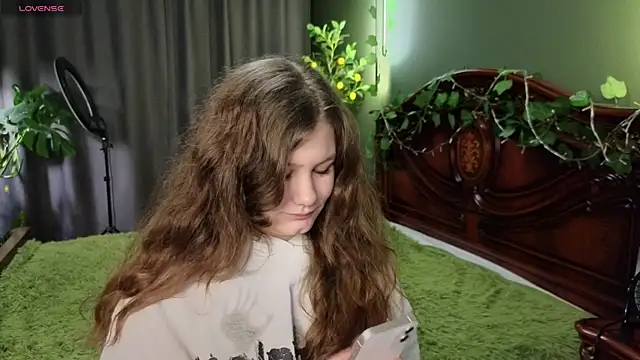 Snapshot of Charlotte_wow chatting on 01-05-25, 02:08 Charlotte wow online show from 01-05-25, 02:08