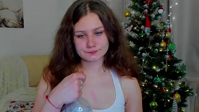 Snapshot of Charlotte_wow chatting on 01-17-25, 03:43 Charlotte wow online show from 01-17-25, 03:43