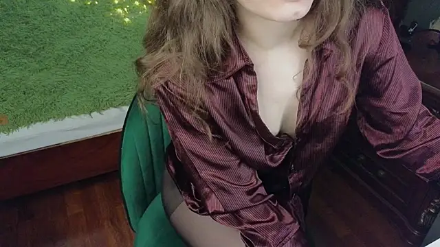 Snapshot of Charlotte_wow chatting on 02-15-25, 09:15 Charlotte wow online show from 02-15-25, 09:15