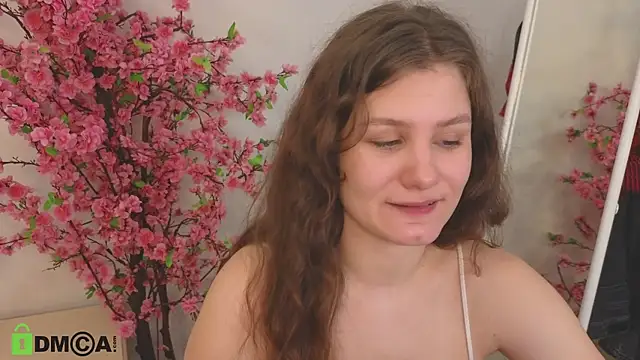 Snapshot of Charlotte_wow chatting on 03-20-25, 08:51 Charlotte wow online show from 03-20-25, 08:51