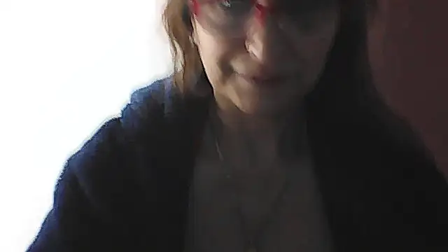 Snapshot of Lilly_macflyy chatting on 10-16-25, 06:42 Lilly macflyy online show from 10-16-25, 06:42