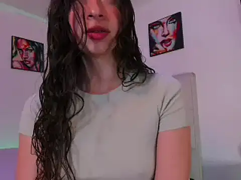 Snapshot of tierra_n chatting on 11-15-25, 03:59 tierra n online show from 11-15-25, 03:59