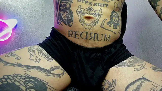 Snapshot of layneinchains chatting on 11-20-25, 08:25 layneinchains online show from 11-20-25, 08:25