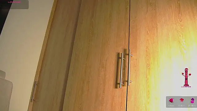 aidaadams online show from 10-08-25, 11:08