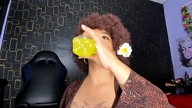 Alika01 online show from 02-14-25, 12:51