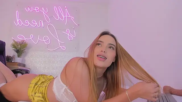 Snapshot of Abby-me chatting on 01-13-25, 06:16 Abby-me online show from 01-13-25, 06:16