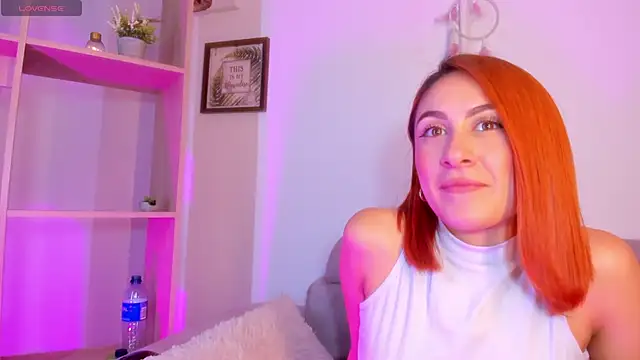 Snapshot of Tiarha chatting on 01-11-25, 11:23 Tiarha online show from 01-11-25, 11:23