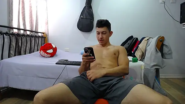 Snapshot of Iam_yourbabyprincess_XD chatting on 01-20-25, 08:07 Iam yourbabyprincess XD online show from 01-20-25, 08:07