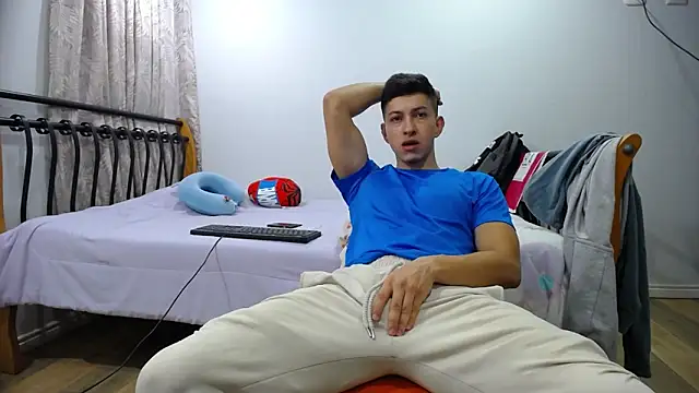 Snapshot of Iam_yourbabyprincess_XD chatting on 01-29-25, 11:14 Iam yourbabyprincess XD online show from 01-29-25, 11:14