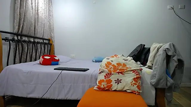 Snapshot of Iam_yourbabyprincess_XD chatting on 02-10-25, 10:09 Iam yourbabyprincess XD online show from 02-10-25, 10:09