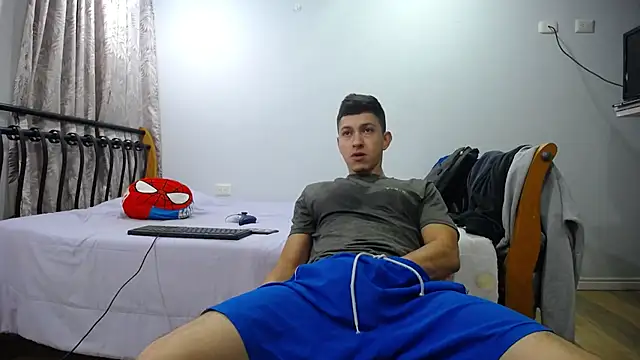 Snapshot of Iam_yourbabyprincess_XD chatting on 02-14-25, 09:45 Iam yourbabyprincess XD online show from 02-14-25, 09:45