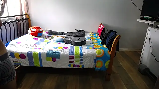 Snapshot of Iam_yourbabyprincess_XD chatting on 03-01-25, 06:32 Iam yourbabyprincess XD online show from 03-01-25, 06:32