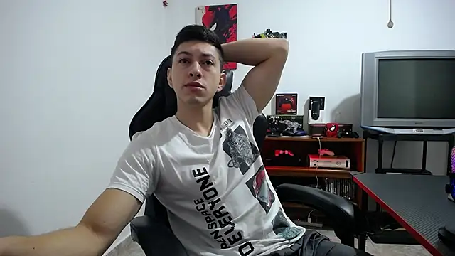 Snapshot of Iam_yourbabyprincess_XD chatting on 10-10-25, 05:28 Iam yourbabyprincess XD online show from 10-10-25, 05:28