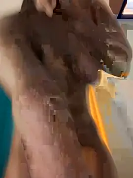 Snapshot of t-Booty_risky_ chatting on 03-13-25, 03:06 t-Booty risky  online show from 03-13-25, 03:06