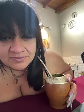 Snapshot of Sensualmente333 chatting on 09-13-25, 11:21 Sensualmente333 online show from 09-13-25, 11:21