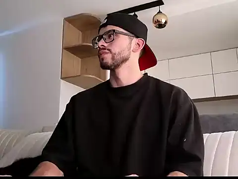 Phantom Bigger1 online show from 12-19-25, 06:59