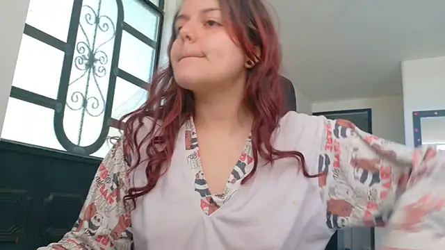 Snapshot of Scarletleon77 chatting on 05-20-26, 02:23 Scarletleon77 online show from 05-20-26, 02:23
