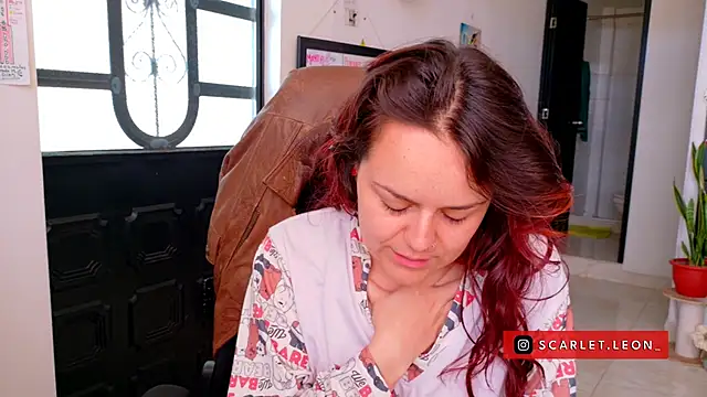 Scarletleon77 online show from 06-23-26, 03:54