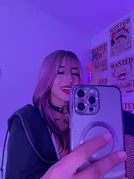 Snapshot of Hot_sophie_ chatting on 02-06-26, 01:32 Hot sophie online show from 02-06-26, 01:32