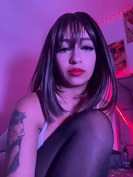 Snapshot of Hot_sophie_ chatting on 03-11-26, 01:22 Hot sophie online show from 03-11-26, 01:22