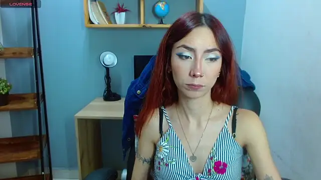 Snapshot of Erika_Stevens chatting on 01-17-25, 02:08 Erika Stevens online show from 01-17-25, 02:08