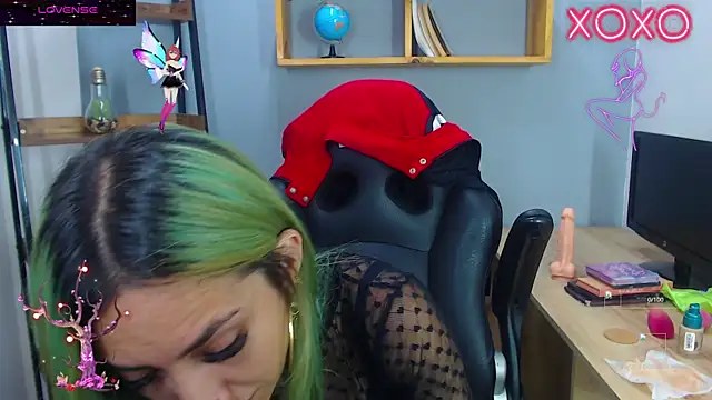 Snapshot of Erika_Stevens chatting on 10-28-25, 12:03 Erika Stevens online show from 10-28-25, 12:03