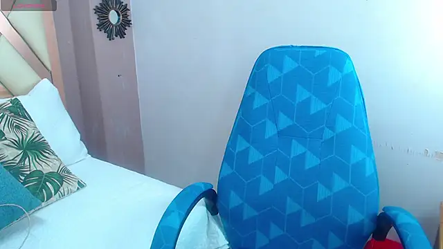 Snapshot of Erika_Stevens chatting on 11-11-25, 03:23 Erika Stevens online show from 11-11-25, 03:23