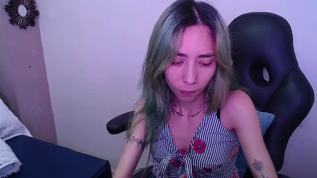 Snapshot of Erika_Stevens chatting on 11-23-25, 04:07 Erika Stevens online show from 11-23-25, 04:07