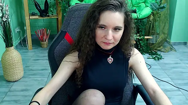 Miss Barbara  online show from 03-18-25, 09:53