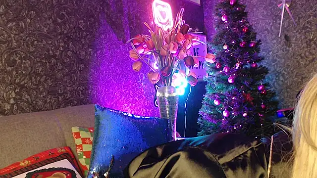 Snapshot of EvelinaGrey chatting on 12-29-24, 10:34 EvelinaGrey online show from 12-29-24, 10:34