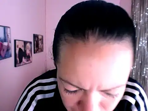 Snapshot of Cristal_w chatting on 12-09-24, 05:19 Cristal w online show from 12-09-24, 05:19