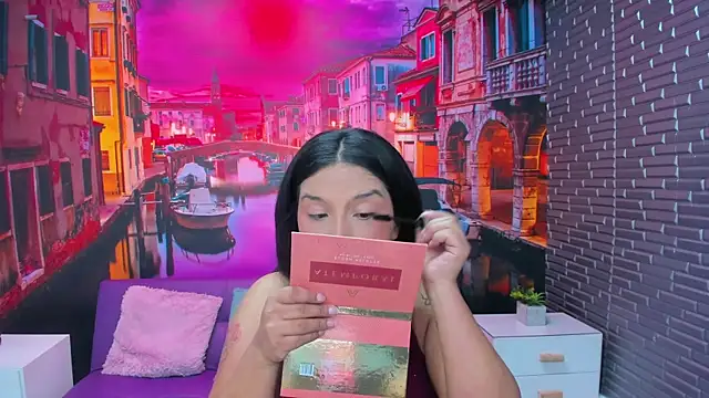 Snapshot of Small_naughty_ chatting on 11-08-25, 01:33 Small naughty online show from 11-08-25, 01:33