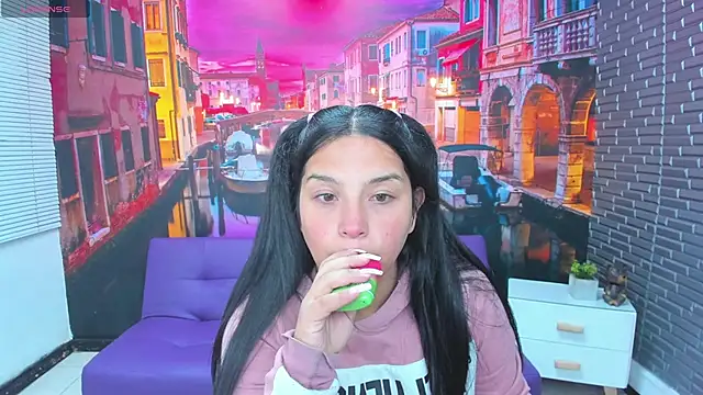 Snapshot of Small_naughty_ chatting on 12-03-25, 01:42 Small naughty online show from 12-03-25, 01:42