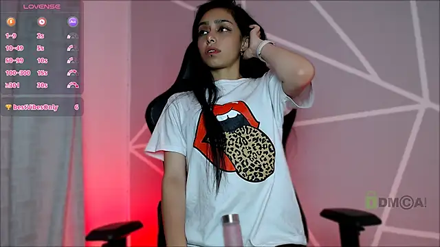 Snapshot of lilylouisee chatting on 12-03-24, 09:45 lilylouisee online show from 12-03-24, 09:45