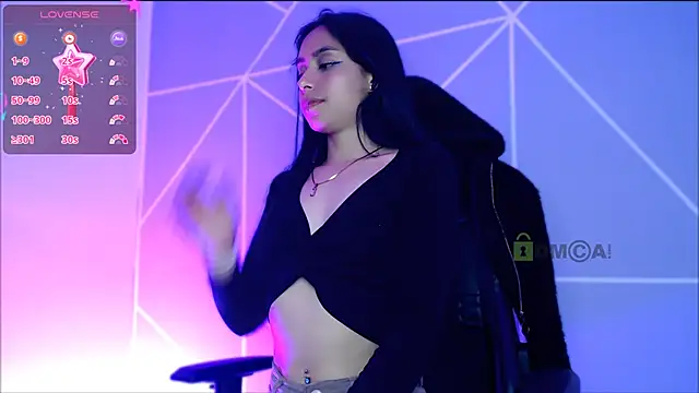 Snapshot of lilylouisee chatting on 10-12-25, 01:15 lilylouisee online show from 10-12-25, 01:15