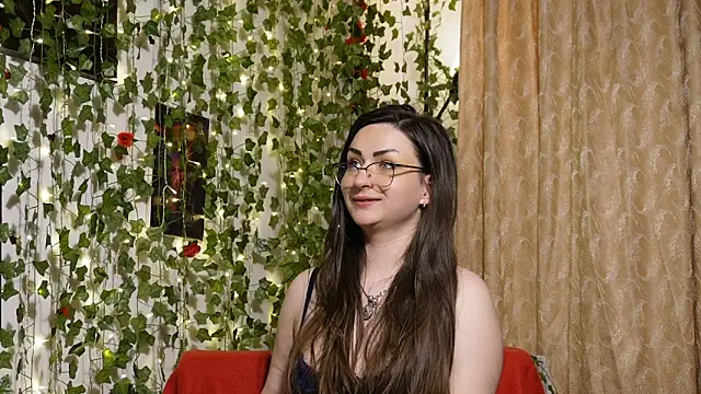 NaughtYHomemadE online show from 04-18-26, 07:07