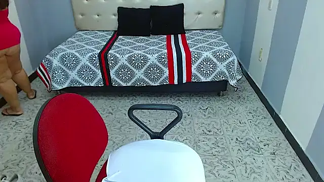 Hazel donna online show from 02-07-25, 09:37