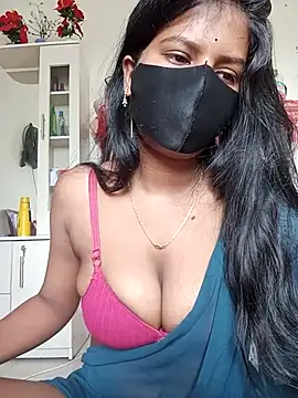 Snapshot of Anusri- chatting on 06-08-26, 05:08 Anusri- online show from 06-08-26, 05:08
