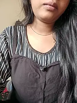 Snapshot of Anusri- chatting on 07-06-26, 10:12 Anusri- online show from 07-06-26, 10:12
