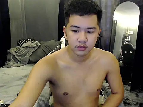 xgregor07 online show from 11-02-25, 07:11