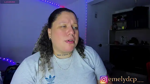 Snapshot of mariana_maze chatting on 10-25-25, 05:26 mariana maze online show from 10-25-25, 05:26