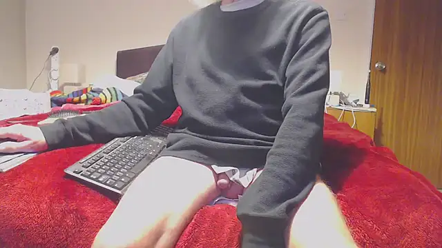 Snapshot of WaverlyKernow chatting on 12-05-25, 11:41 WaverlyKernow online show from 12-05-25, 11:41