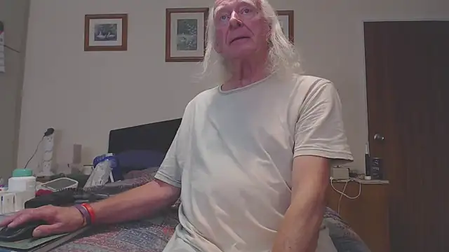 WaverlyKernow online show from 04-02-26, 01:53